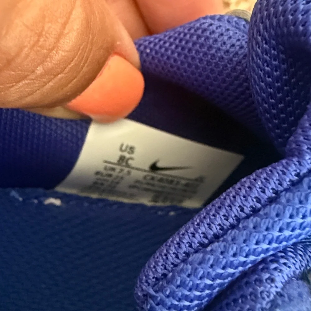 Nike Unisex Kids Element 55 Blue Green Comfort  Athletic Shoes Size US 8 Toddler